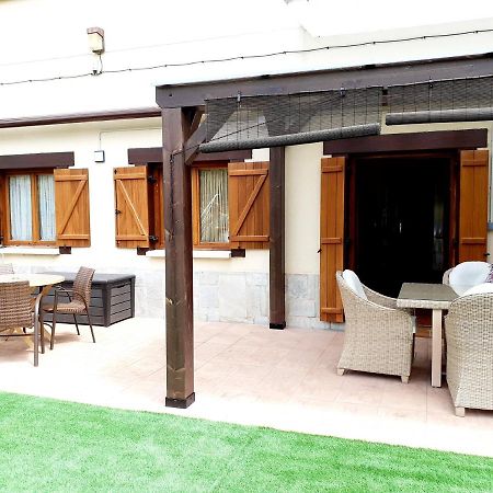 Apartamento Con Jardin Marbles เอซกาไรย์ ภายนอก รูปภาพ