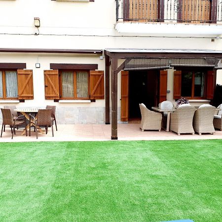 Apartamento Con Jardin Marbles เอซกาไรย์ ภายนอก รูปภาพ