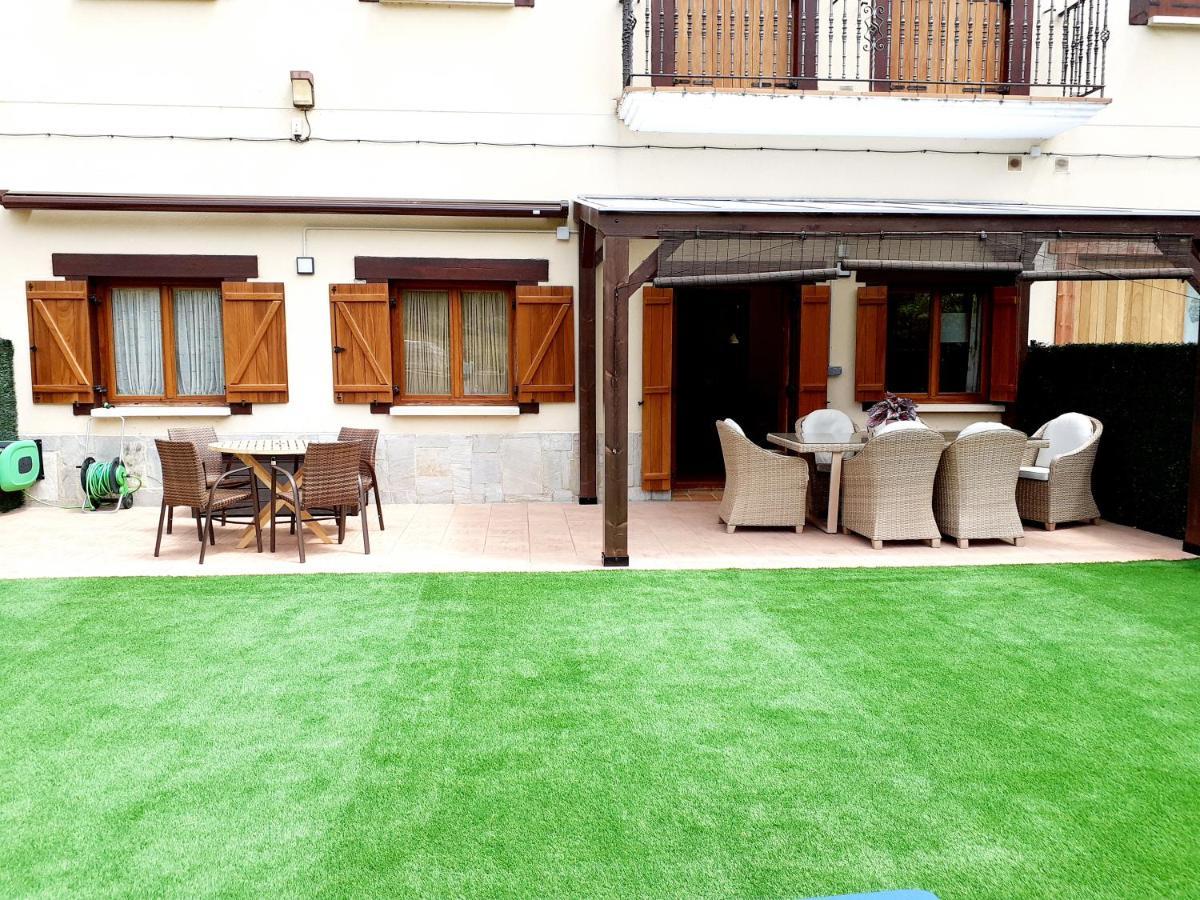 Apartamento Con Jardin Marbles เอซกาไรย์ ภายนอก รูปภาพ